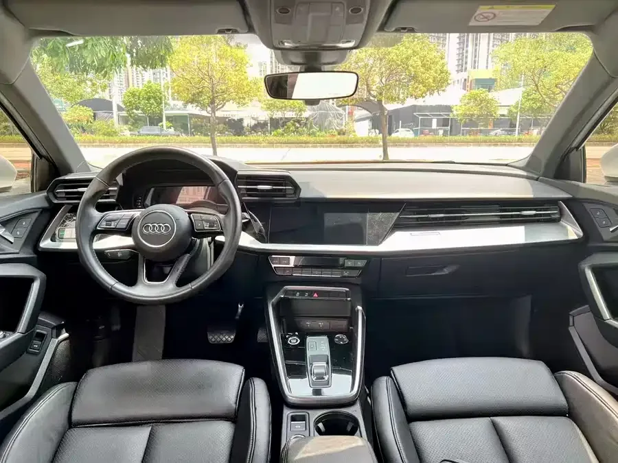 Audi A3 2022 A3L Limousine 35 TFSI aggressive and sporty 2022 — миниатюра 2