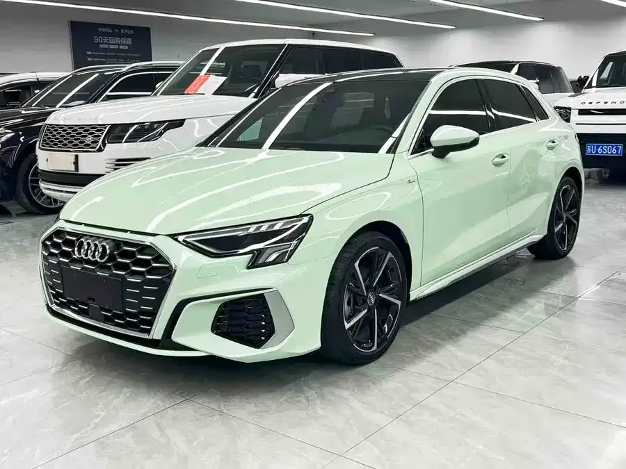 Audi A3 2021 Sportback 35 TFSI stylish and sporty 2022 — фото 1, купить с доставкой в Москву