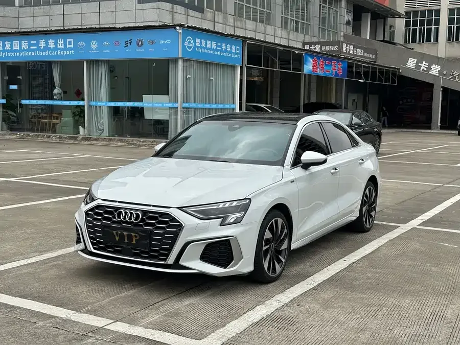Audi A3 2023 A3L Limousine 35 TFSI Fashion Sports 2023 — фото 1, купить с доставкой в Москву