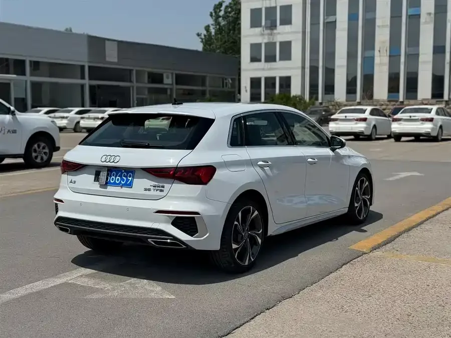 Audi A3 2022 Sportback 35 TFSI RS Kit Burning Speed Type 2022 — миниатюра 3