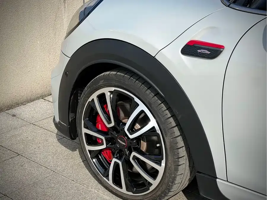 MINI JCW MINI JCW 2022 facelift 2.0T JOHN COOPER WORKS ALL-IN 2022 — миниатюра 5