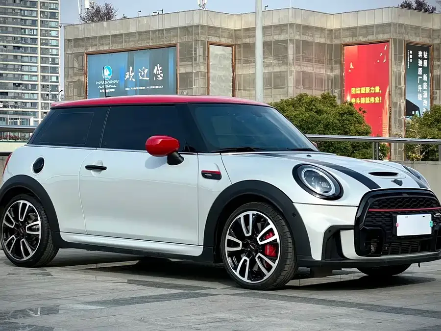 MINI JCW MINI JCW 2022 facelift 2.0T JOHN COOPER WORKS ALL-IN 2022 — фото 1, купить с доставкой в Москву