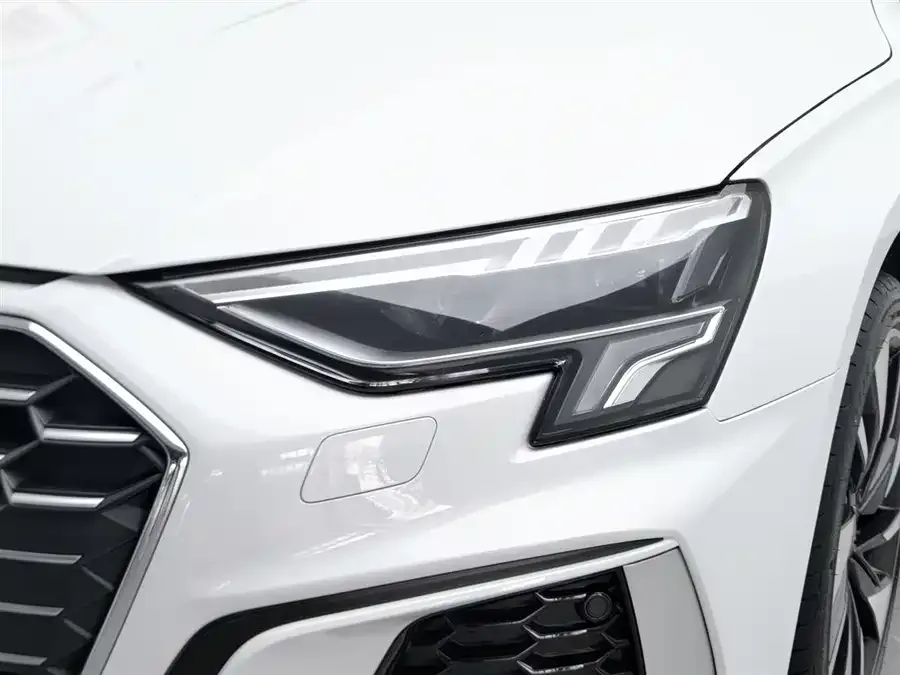 Audi A3 2022 A3L Limousine 35 TFSI Fashion Sports 2023 — миниатюра 4