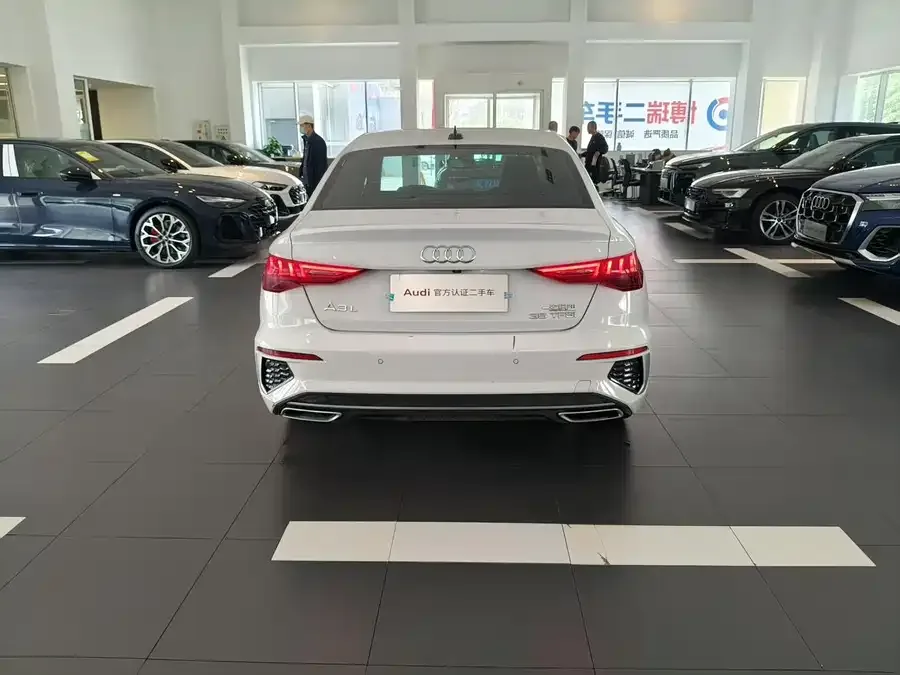 Audi A3 2023 A3L Limousine 35 TFSI Fashion Sports 2024 — миниатюра 4