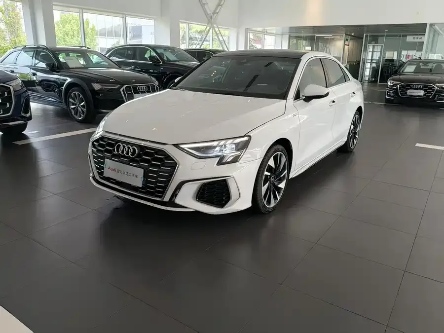 Audi A3 2023 A3L Limousine 35 TFSI Fashion Sports 2024 — фото 1, купить с доставкой в Москву