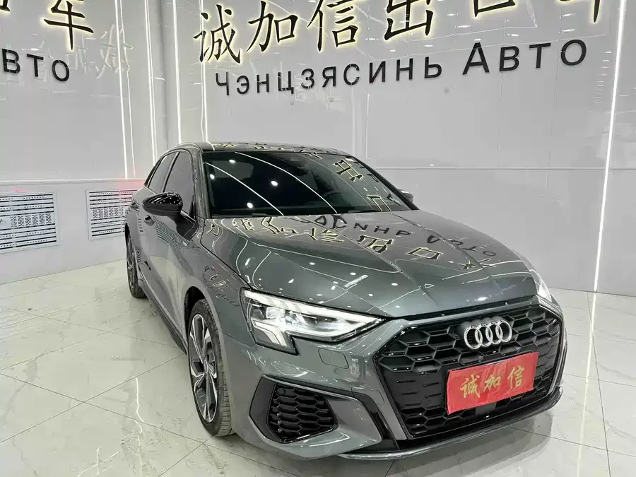 Audi A3 2021 Sportback 35 TFSI Luxury Sports Edition 2022 — миниатюра 3