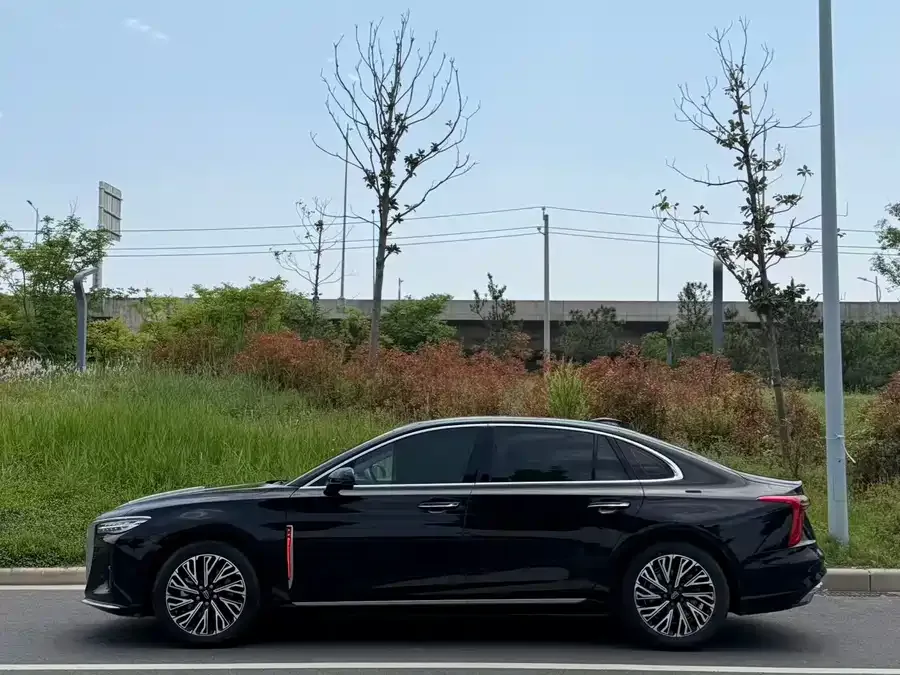 Hongqi H5 Hongqi H5 2024 2.0T Automatic Intelligent Connection Flagship Chang Edition 2024 — миниатюра 3