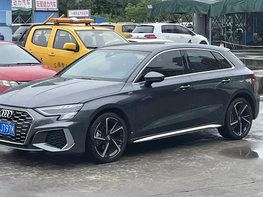 Audi A3 2022 Sportback 35 TFSI stylish and sporty 2022 — фото 1, купить с доставкой в Москву