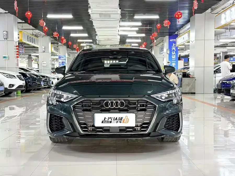 Audi A3 2022 Sportback 35 TFSI stylish and sporty 2022 — миниатюра 3