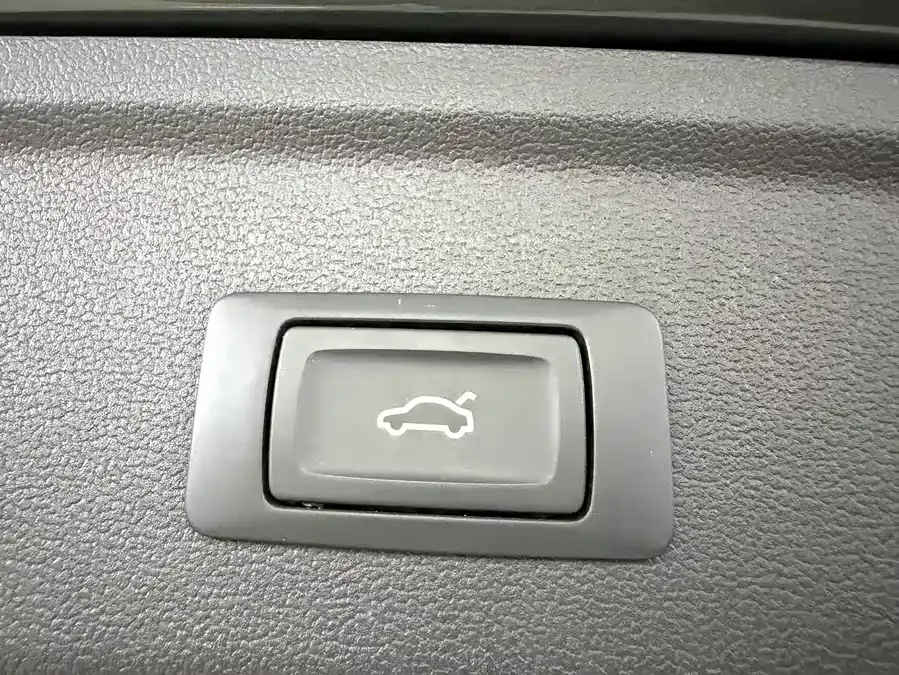 Audi A3 2022 Sportback 35 TFSI stylish and sporty 2022 — миниатюра 4