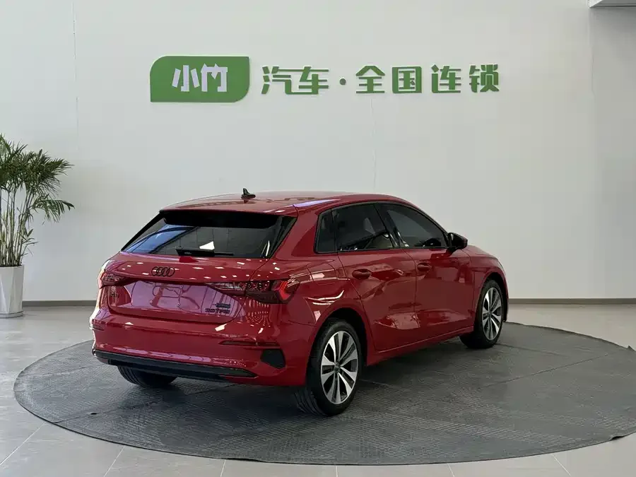 Audi A3 2021 Sportback 35 TFSI Enterprising and Elegant Model 2022 — миниатюра 4