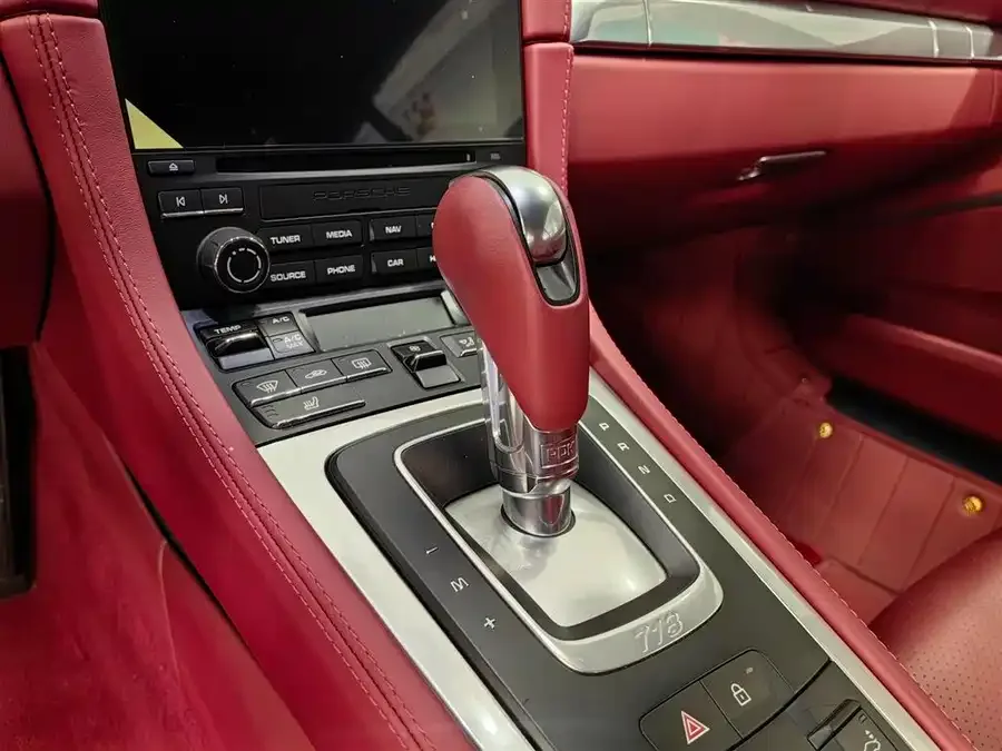 Porsche 718 2023 Cayman Style Edition 2.0T 2024 — миниатюра 5