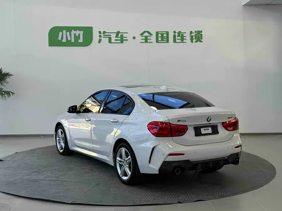 BMW 1 series BMW 1 Series 2022 120i M Sport Night Edition 2022 — миниатюра 2