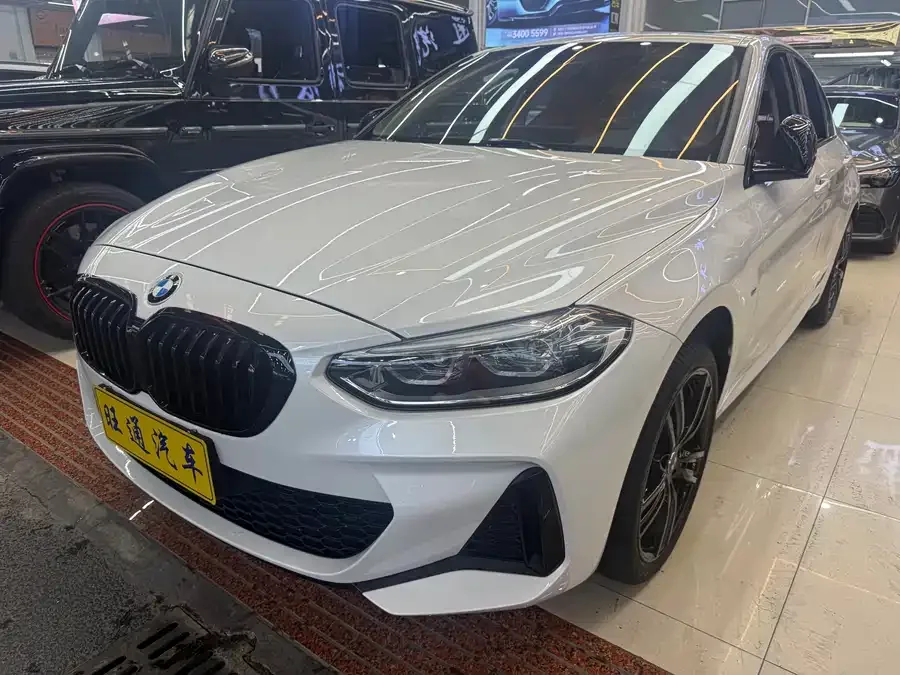 BMW 1 series BMW 1 Series 2021 facelift 120i M Sport Night Edition 2022 — фото 1, купить с доставкой в Москву
