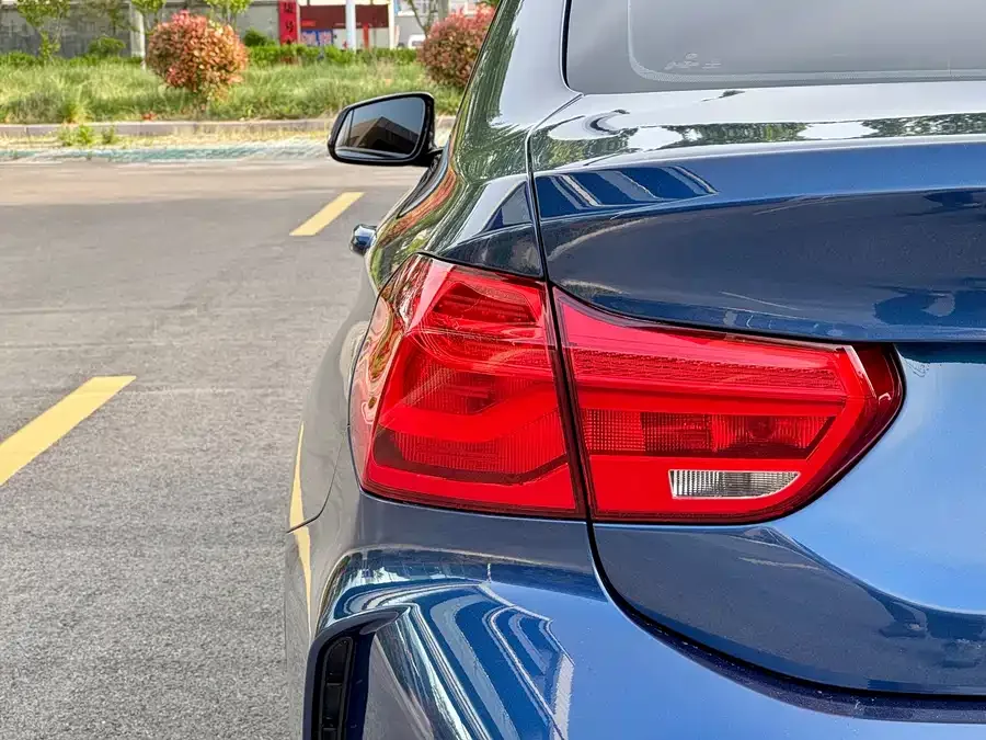 BMW 1 series BMW 1 Series 2022 120i M Sport Night Edition 2022 — миниатюра 5