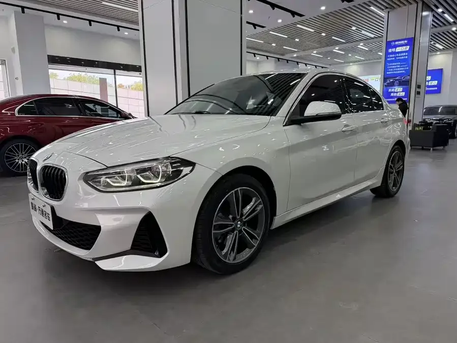 BMW 1 series BMW 1 Series 2022 120i M Sport Edition 2022 — фото 1, купить с доставкой в Москву