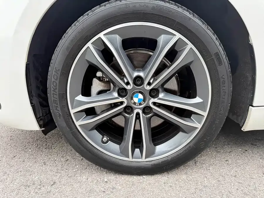 BMW 1 series BMW 1 Series 2023 120i M Sport 2023 — миниатюра 2