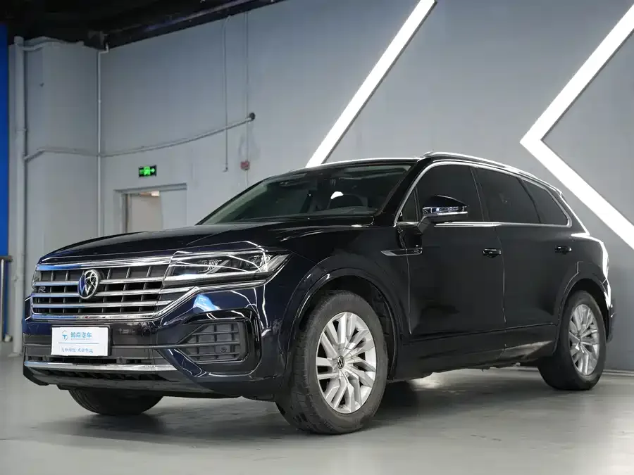 Volkswagen Touareg Touareg 2022 2.0TSI Ruishang Edition 2022 — фото 1, купить с доставкой в Москву