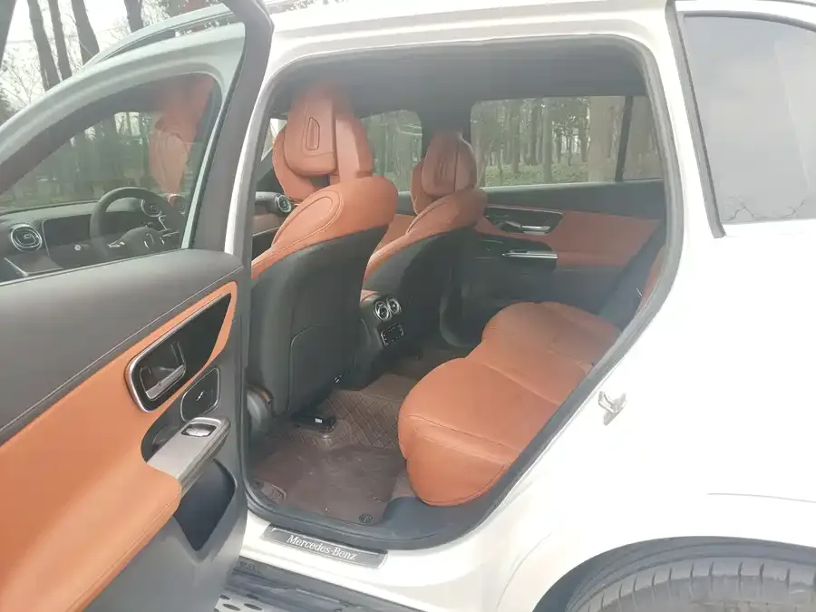 Mercedes-Benz GLC-Class Mercedes-Benz GLC 2023 GLC 300 L 4MATIC luxury 5-seater 2023 — миниатюра 3