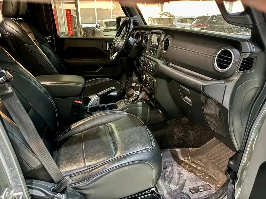 Jeep Gladiator Gladiator 2022 3.6L advance version 2023 — миниатюра 4