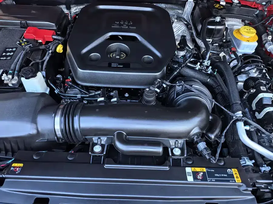 Jeep Wrangler Wrangler 2024 2.0T Sahara 4-door version 2025 — миниатюра 4