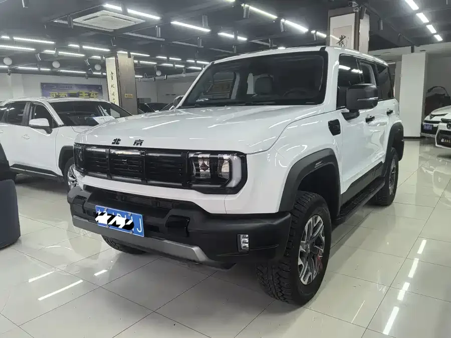 BAIC BJ40 2025