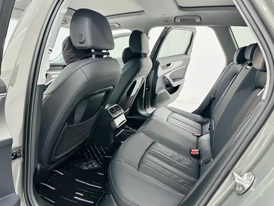 Audi A6 2022 Avant 40 TFSI luxury and dynamic model 2023 — миниатюра 3