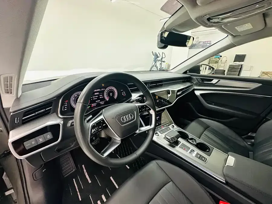 Audi A6 2022 Avant 40 TFSI luxury and dynamic model 2023 — миниатюра 4