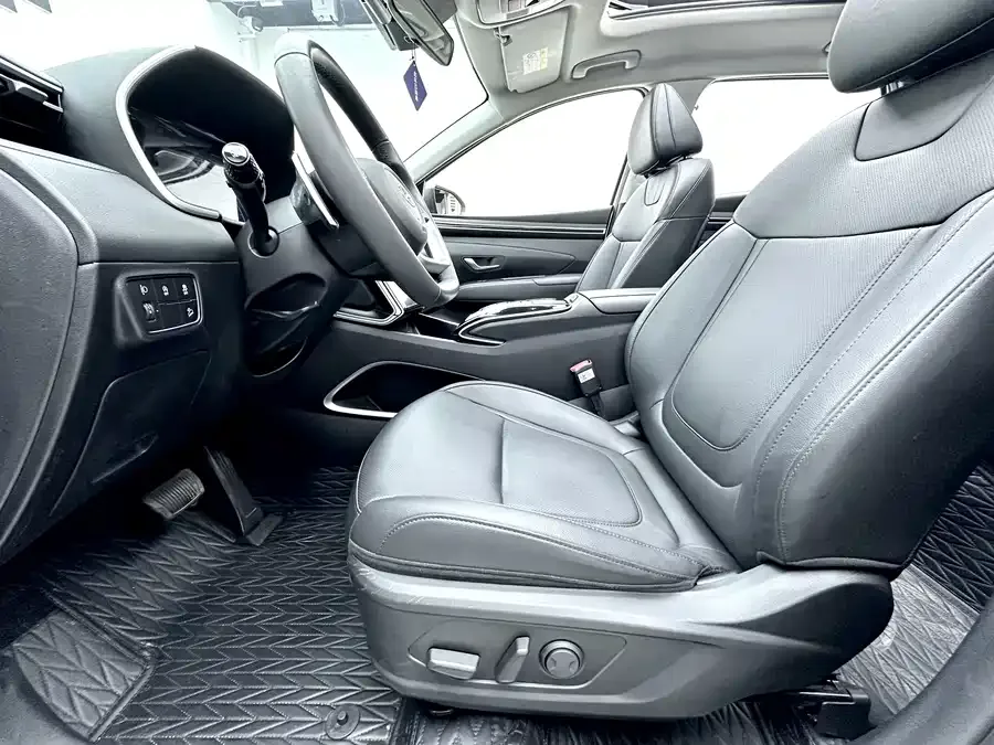 Hyundai tucson l Tucson 2023 Tucson L 1.5T Automatic 2WD DLX Luxury Edition 2024 — миниатюра 2