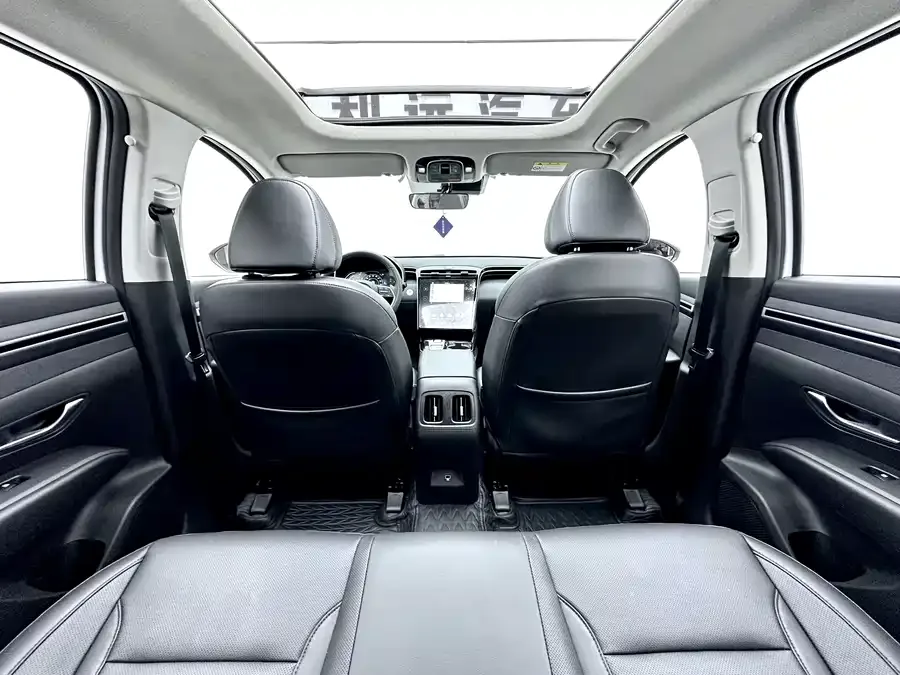 Hyundai tucson l Tucson 2023 Tucson L 1.5T Automatic 2WD DLX Luxury Edition 2024 — миниатюра 4