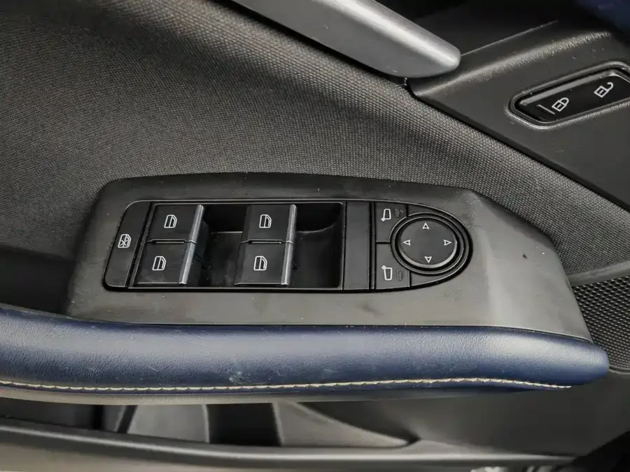 Mazda CX-30 2022 2.0L Manual Shangyue Edition 2022 — миниатюра 3
