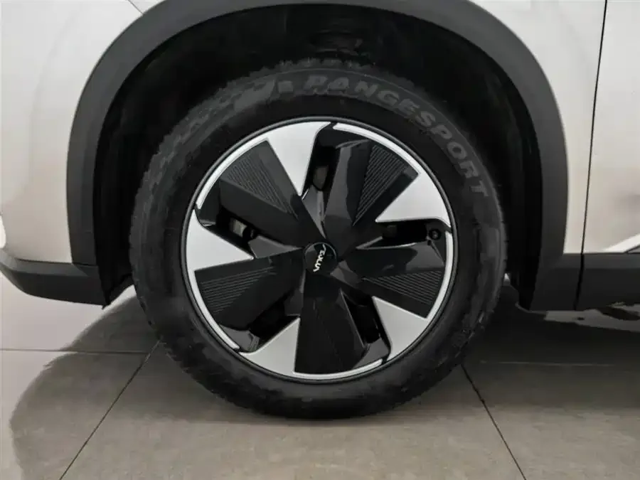 Dongfeng L7 Dongfeng Fengshen L7 2024 205 Pro 2024 — миниатюра 5