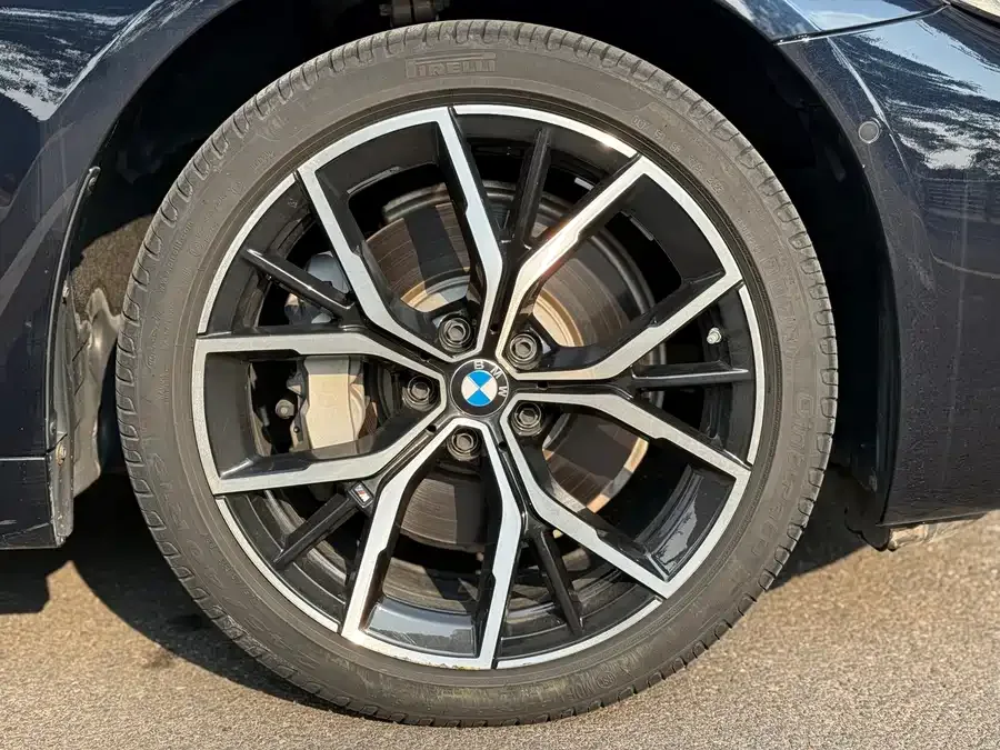 BMW 5 Series BMW 5 Series 2023 facelift 530Li exclusive luxury package 2023 — миниатюра 3