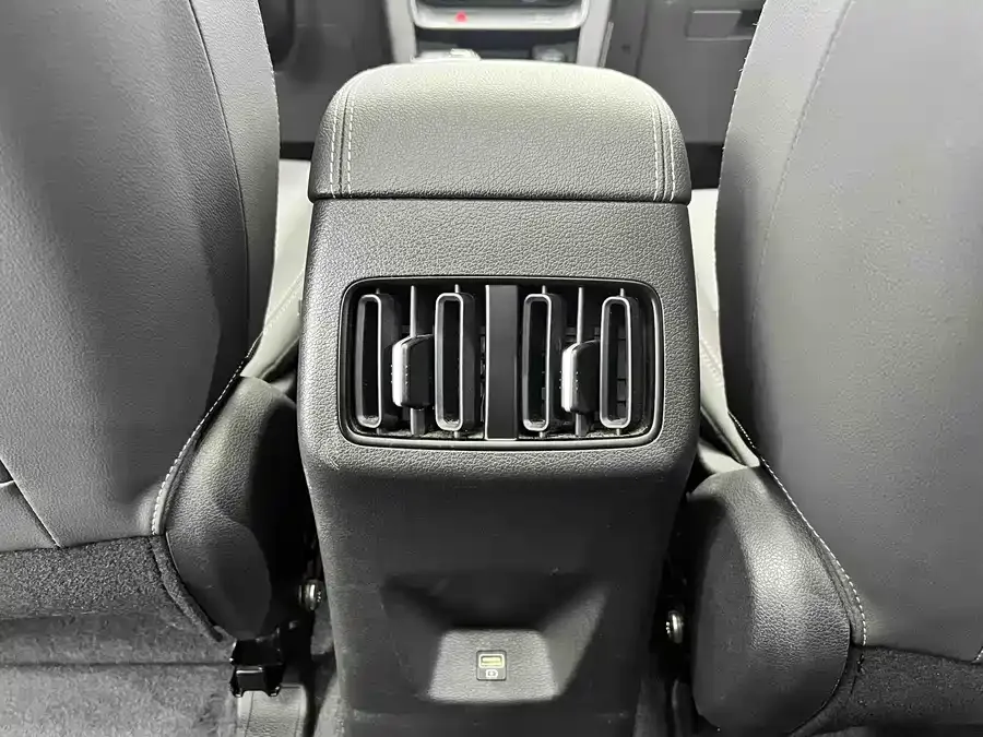 Hyundai Beijing ix35 Beijing Hyundai ix35 2021 240TGDi DCT 2WD TOP Flagship Edition 2022 — миниатюра 4