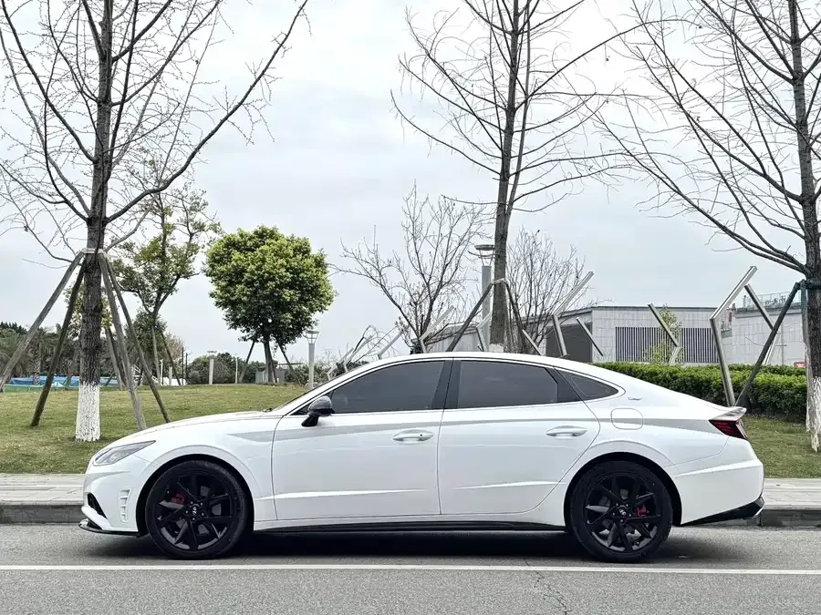 Hyundai Sonata 2022 Sonata 380TGDi Automatic 20th Anniversary Edition 2022 — миниатюра 5
