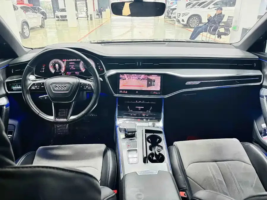 Audi A6L 2024 45 TFSI Premium Edition 2024 — миниатюра 4