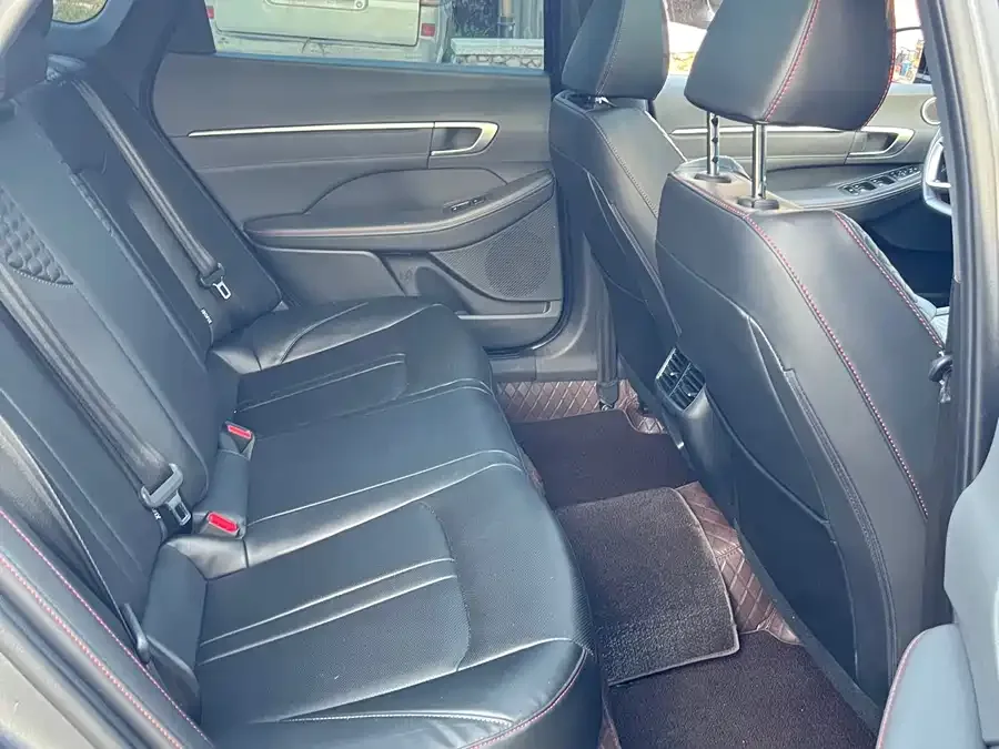Hyundai Sonata 2022 Sonata 270TGDi DCT 20th Anniversary Edition 2022 — миниатюра 3