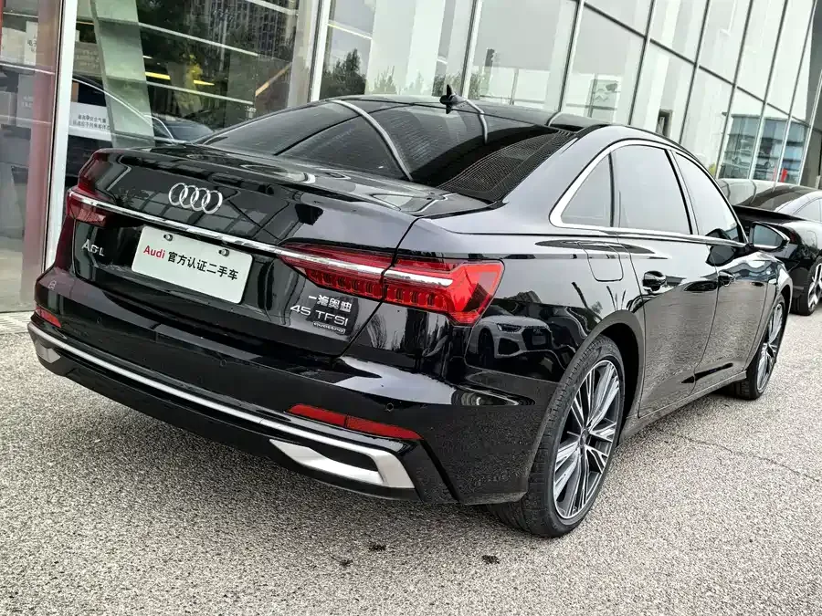 Audi A6L 2023 facelift 45 TFSI quattro Selected Dynamic Edition 2023 — миниатюра 2