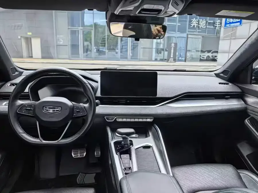 Geely Xingrui Xingrui 2023 2.0TD only available in green version 2022 — миниатюра 2