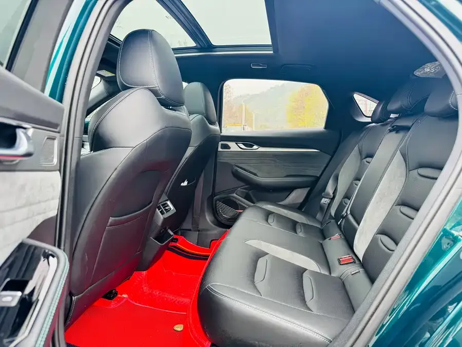 Geely Xingrui Xingrui 2023 2.0TD only available in green version 2022 — миниатюра 2