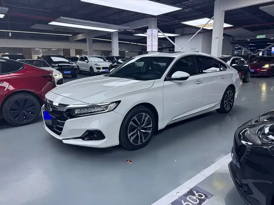Honda Accord 2022 Accord Hybrid 2.0L Sharp Edition 2023 — фото 1, купить с доставкой в Москву