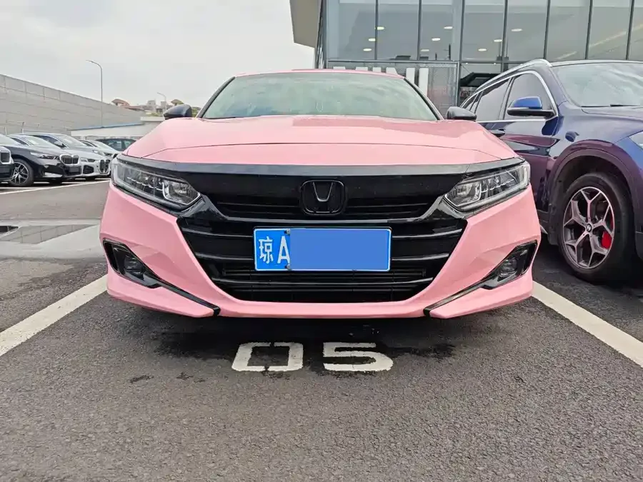 Honda Accord Accord 2022 260TURBO Deluxe Edition 2022 — миниатюра 3