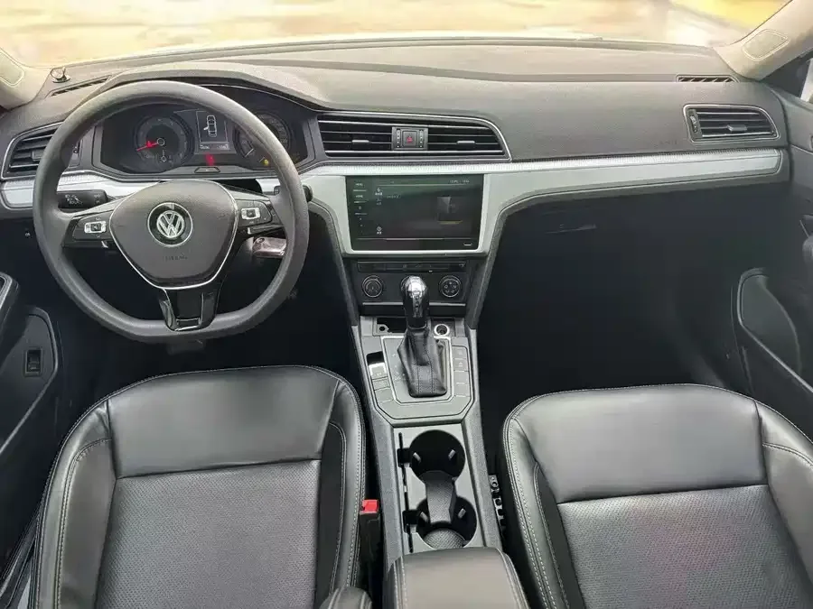 Volkswagen Lamando Lingdu 2021 230TSI DSG Fashion Edition 2022 — миниатюра 5
