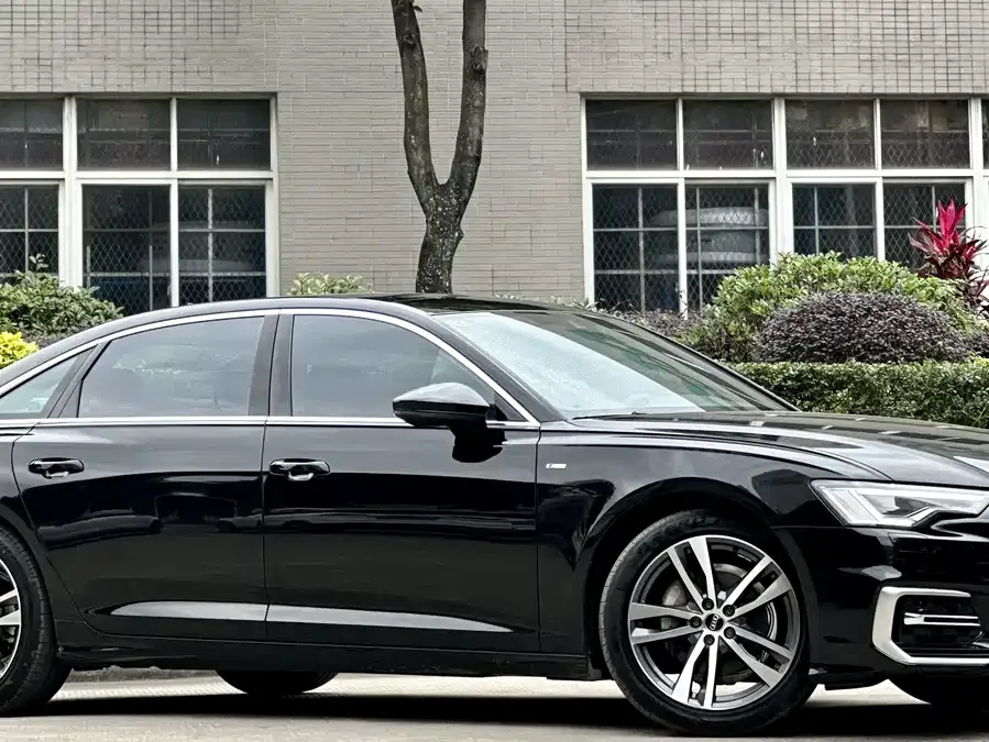 Audi A6L 2024 40 TFSI luxury and dynamic model 2024 — миниатюра 4