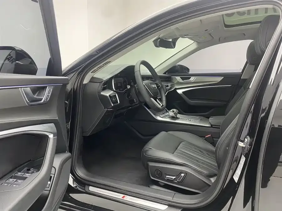Audi A6L 2024 45 TFSI Premium Dynamic Model 2024 — миниатюра 5
