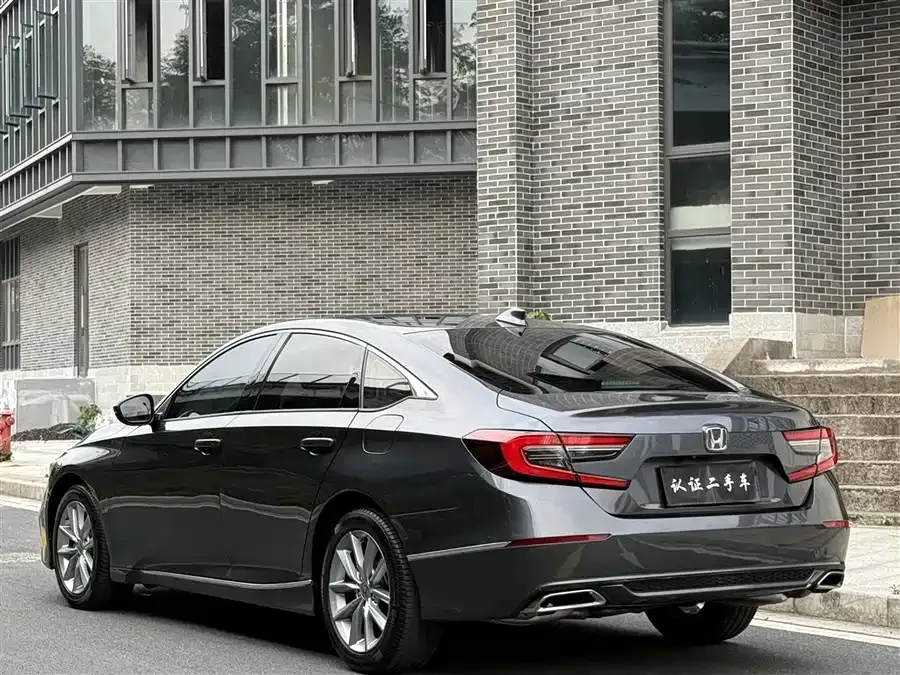 Honda Accord Accord 2022 260TURBO Deluxe Edition 2022 — миниатюра 3
