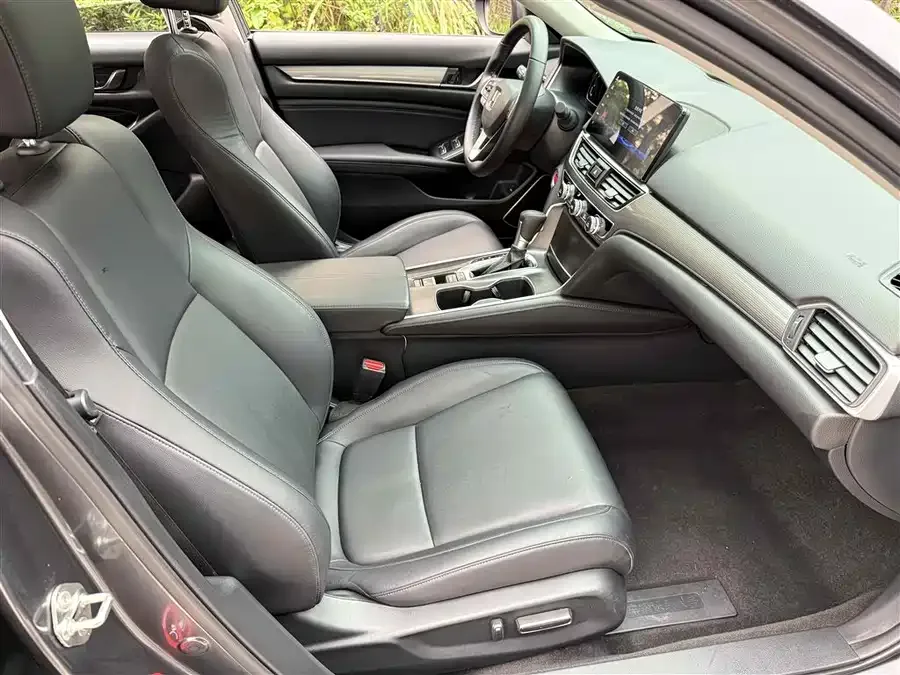 Honda Accord Accord 2022 260TURBO Deluxe Edition 2022 — миниатюра 4