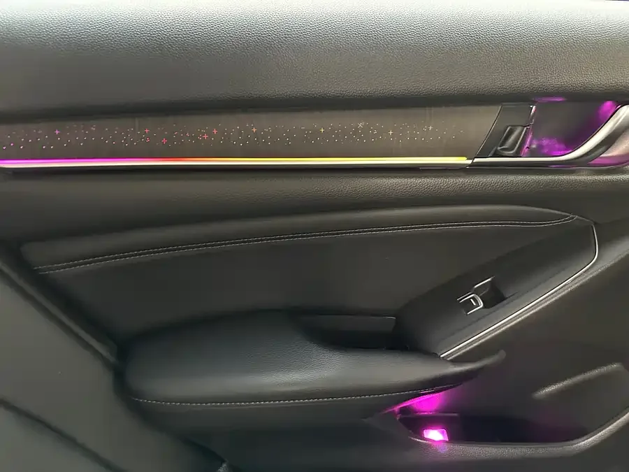 Honda Accord Accord 2022 260TURBO Deluxe Edition 2022 — миниатюра 5