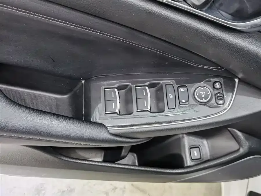Honda Accord Accord 2022 260TURBO Deluxe Edition 2022 — миниатюра 3
