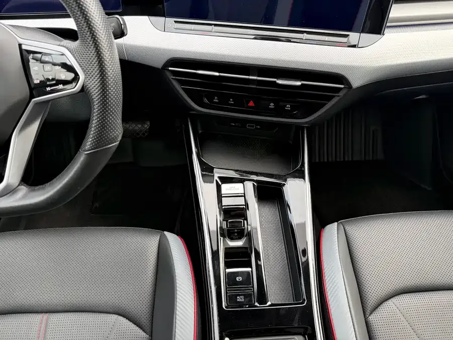 Volkswagen Lamando 2023 Lingdu Lingdu L 280TSI DSG Cool Edition 2023 — миниатюра 5
